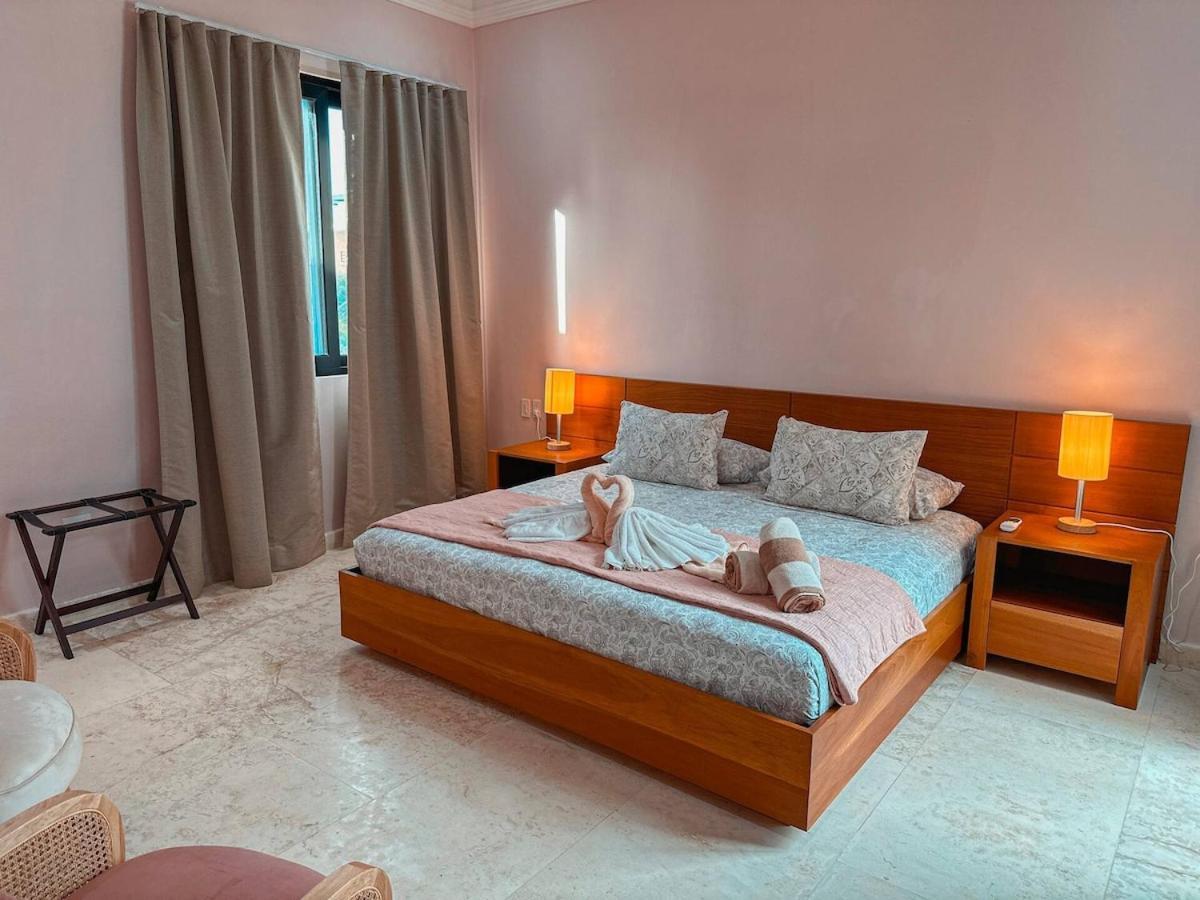Villa Hacienda Tankah Stunning Private With 7 Bedrooms 8 Beds Pool And Personal Cook Luxury Exclusivity And Comfort For Groups And Families Of Up To 14 Guests In A Paradise By The Sea