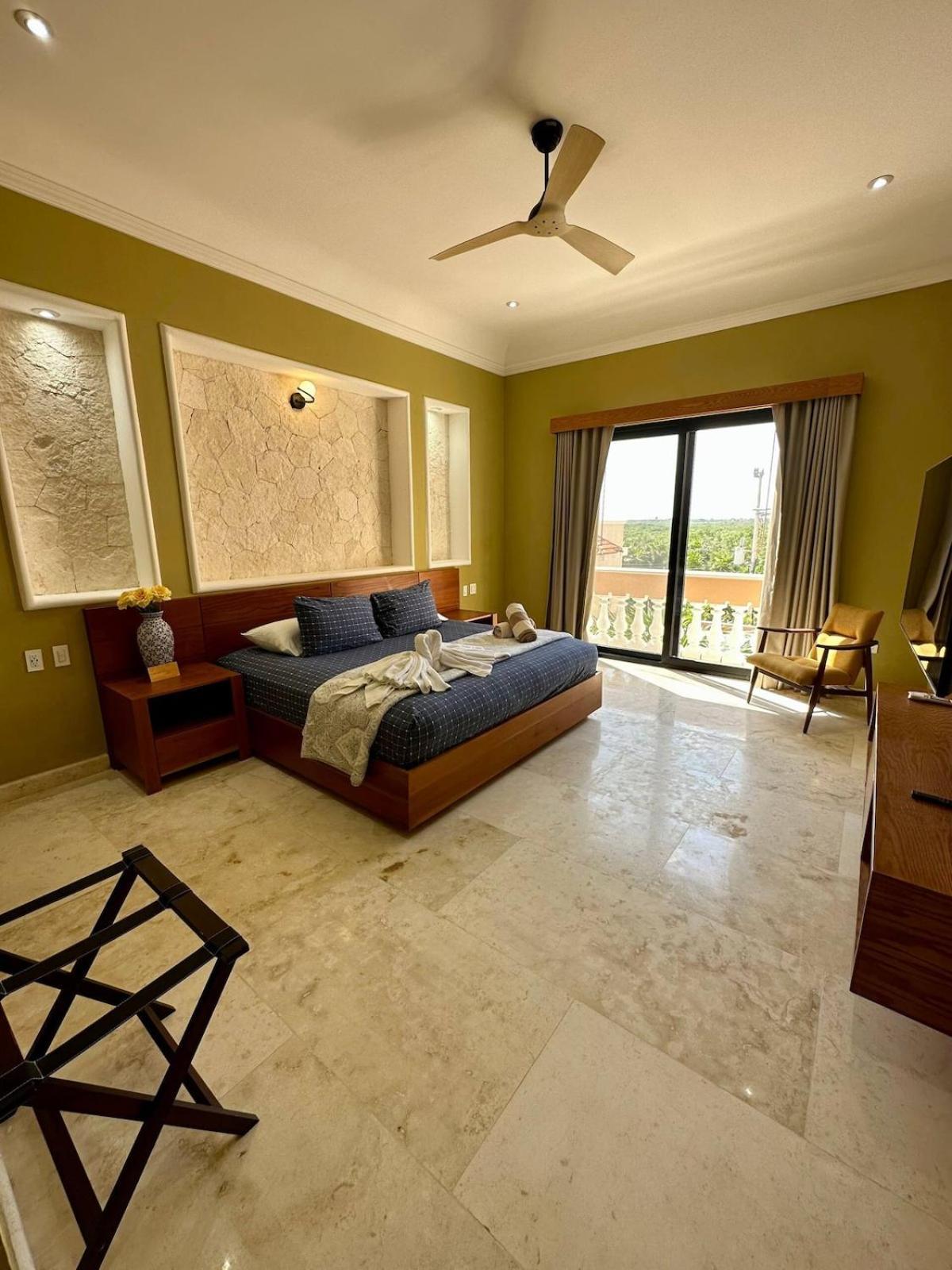 Villa Hacienda Tankah Stunning Private With 7 Bedrooms 8 Beds Pool And Personal Cook Luxury Exclusivity And Comfort For Groups And Families Of Up To 14 Guests In A Paradise By The Sea Tulum