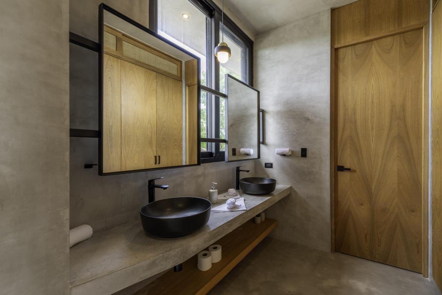 Brutalist 7br Masterpiece Design, Luxury Pool