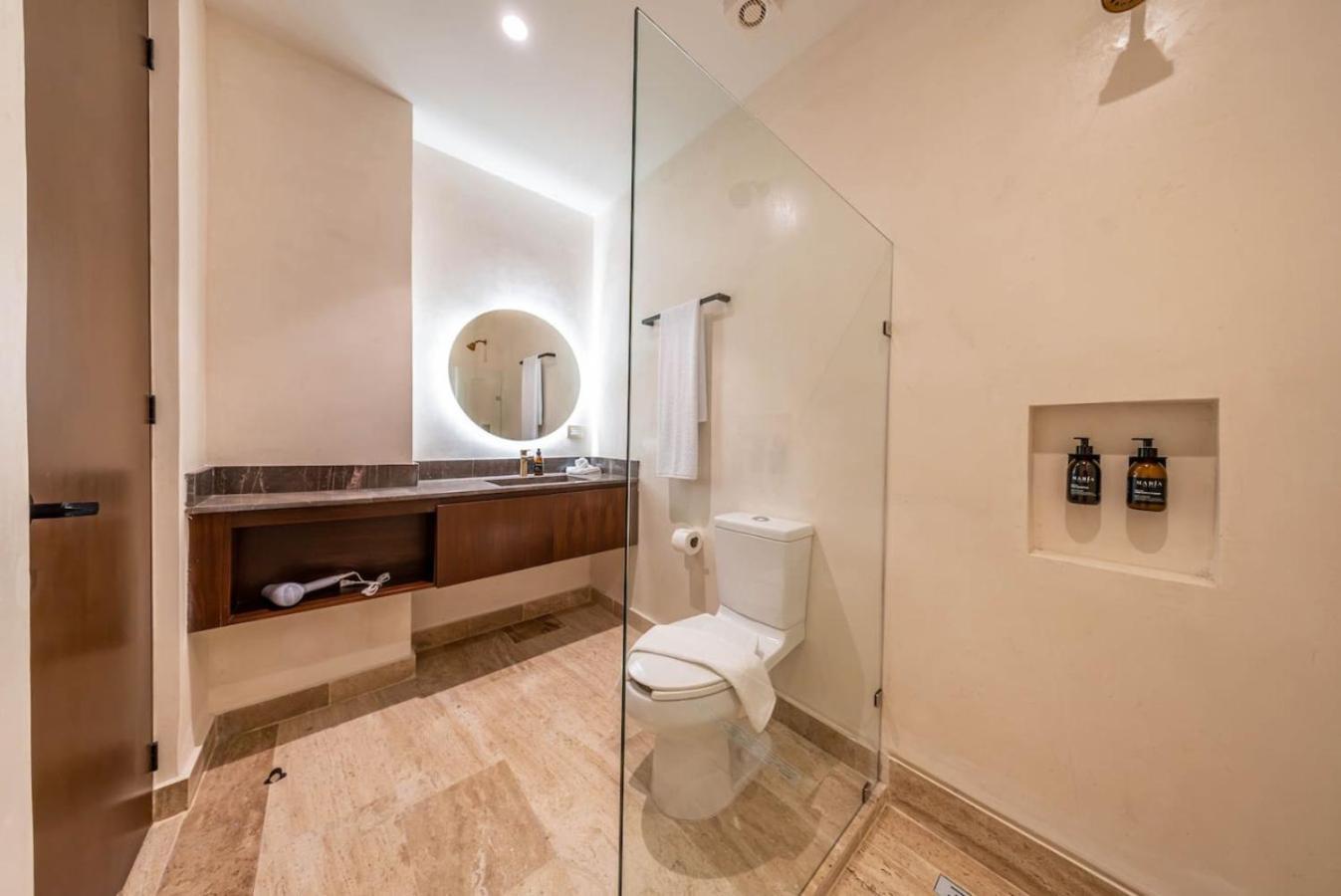 Lux 2br With Rooftop Pool And Close To Сasa de vacaciones