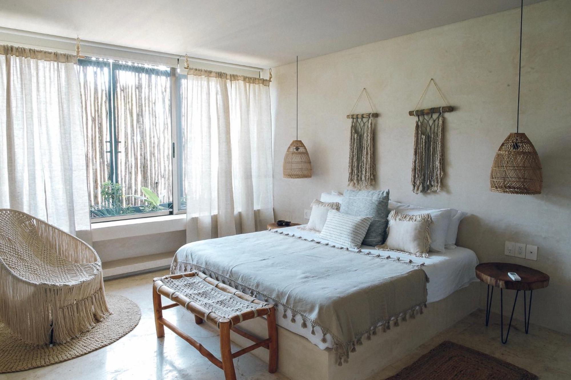 Lovely Boho Chic With Private Pool Apartment
