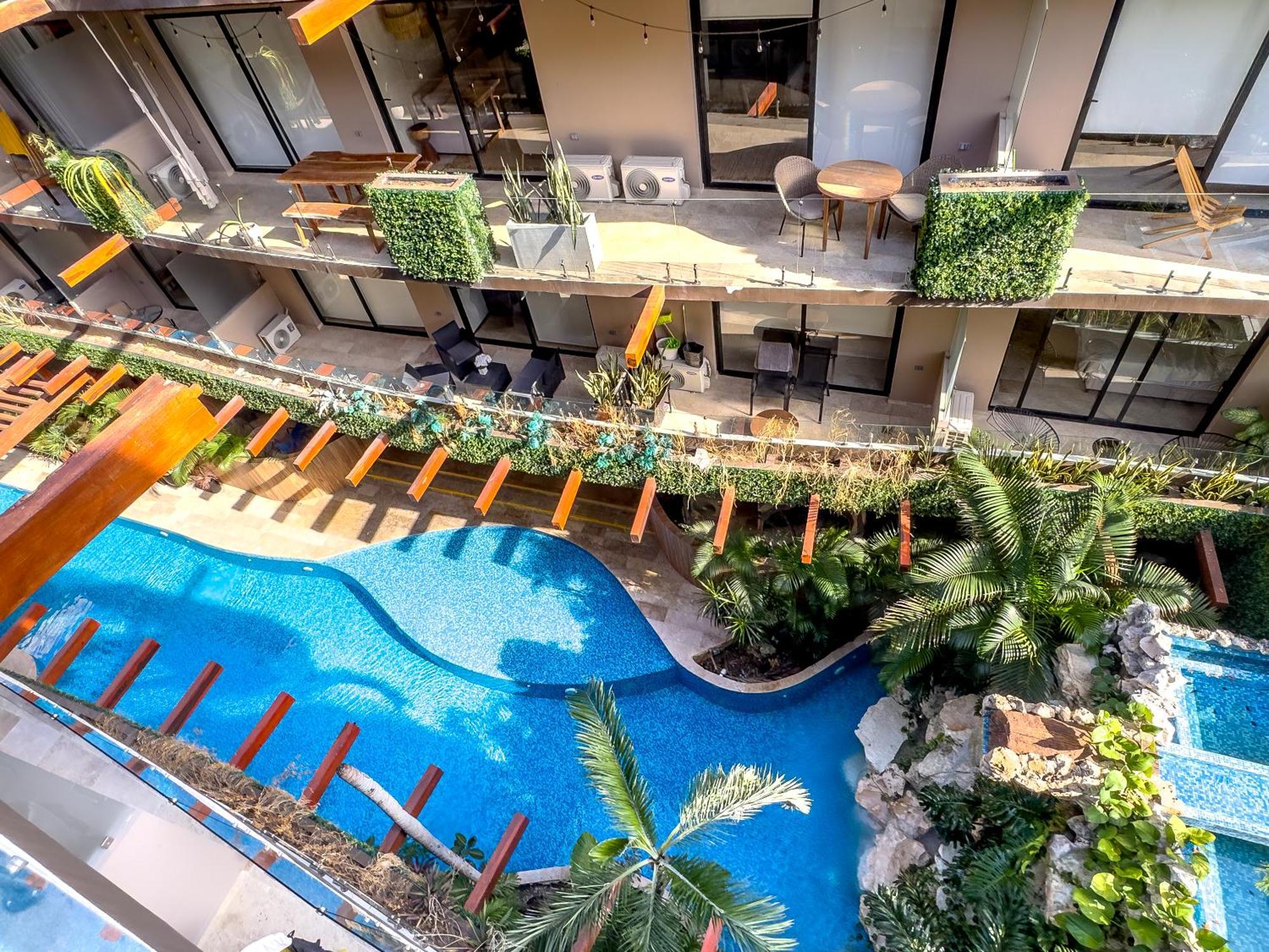 Menesse * Tulum