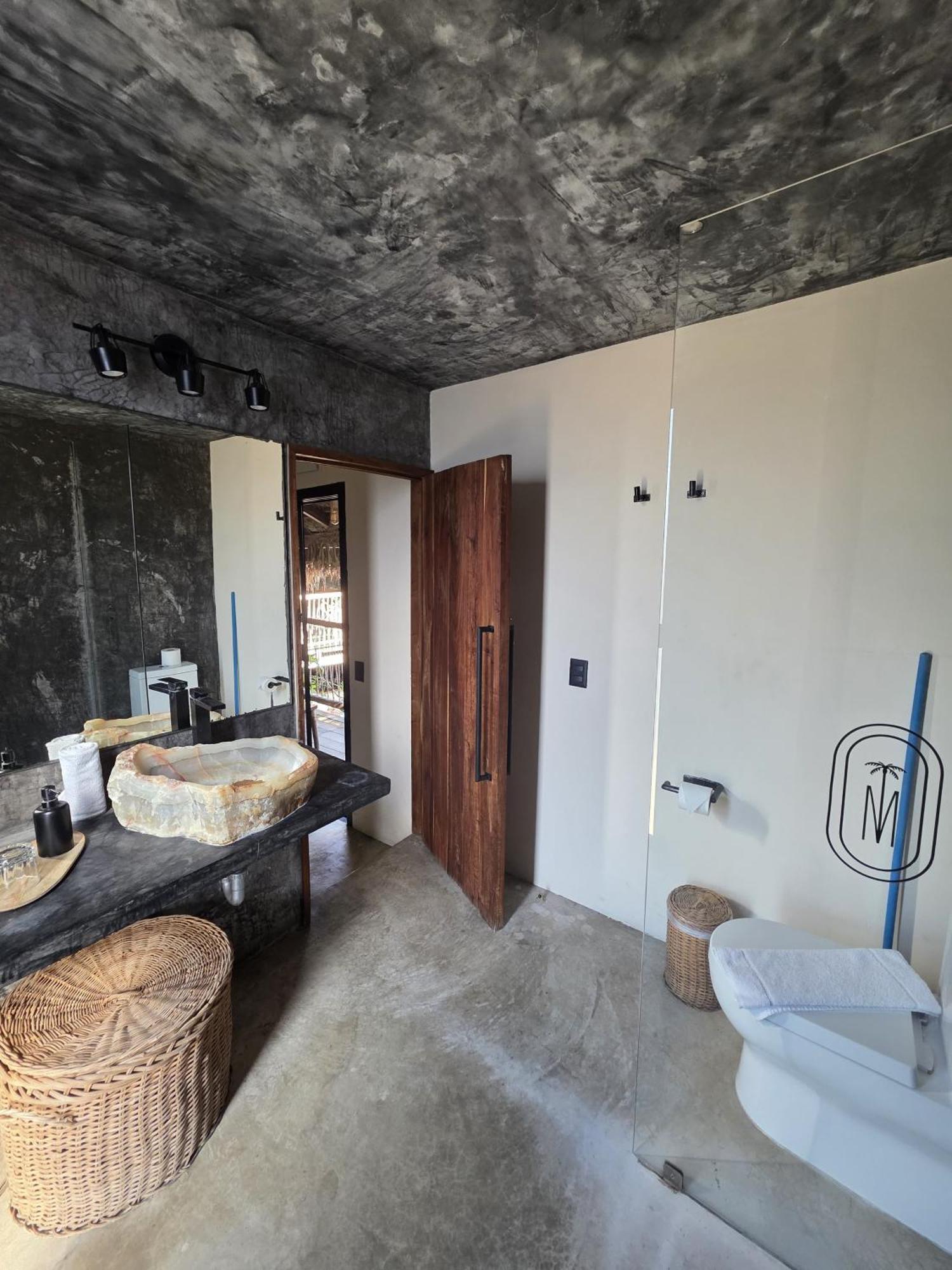 Hostal Meteora & Coffeehouse Tulum