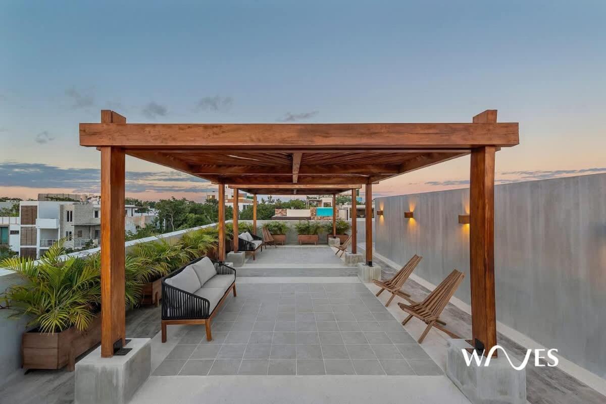 Villa With Great Rooftop Pool *