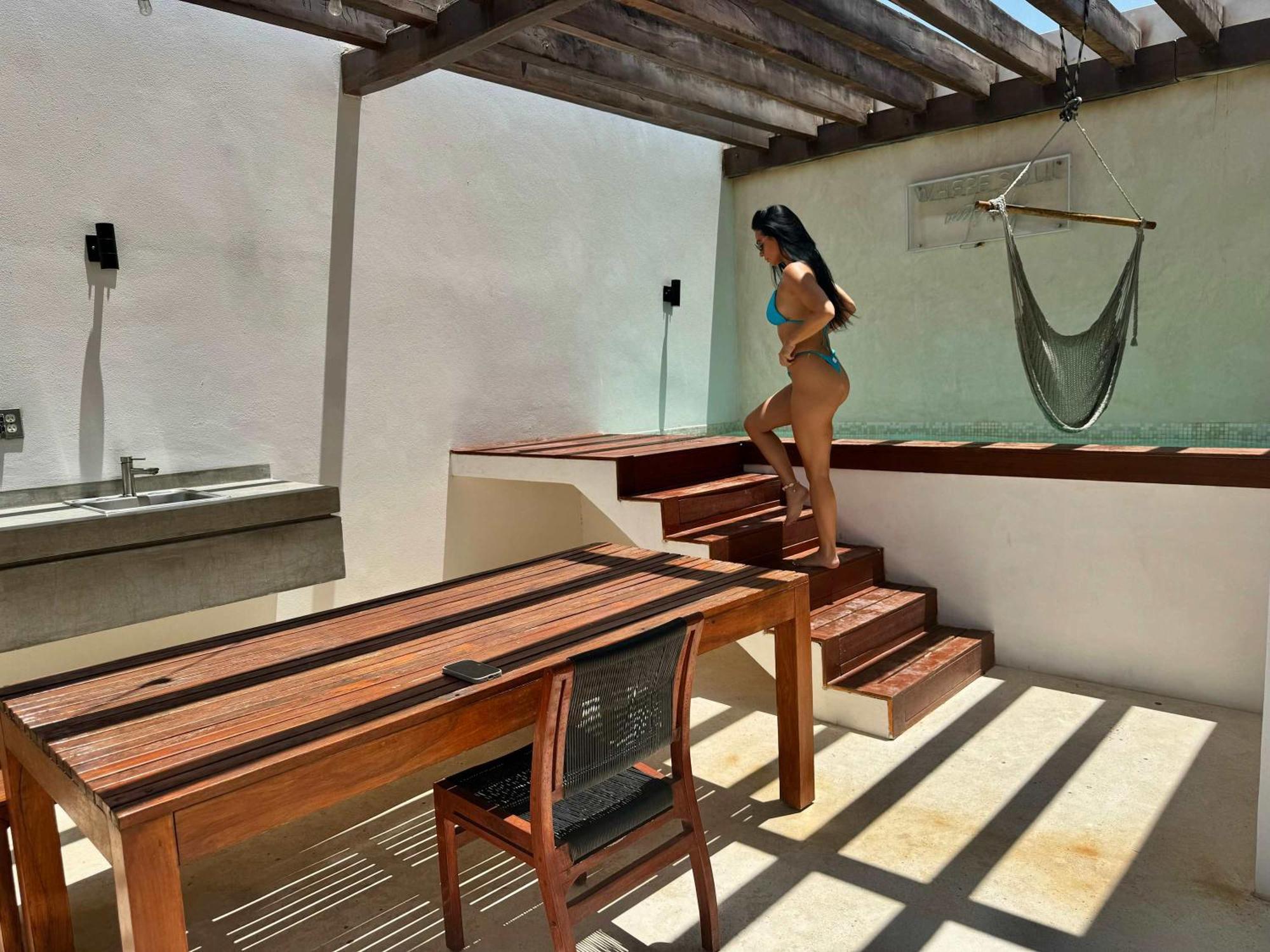 Villa Luxury 4br With 3 Pools & Paddle Court, Karanda *