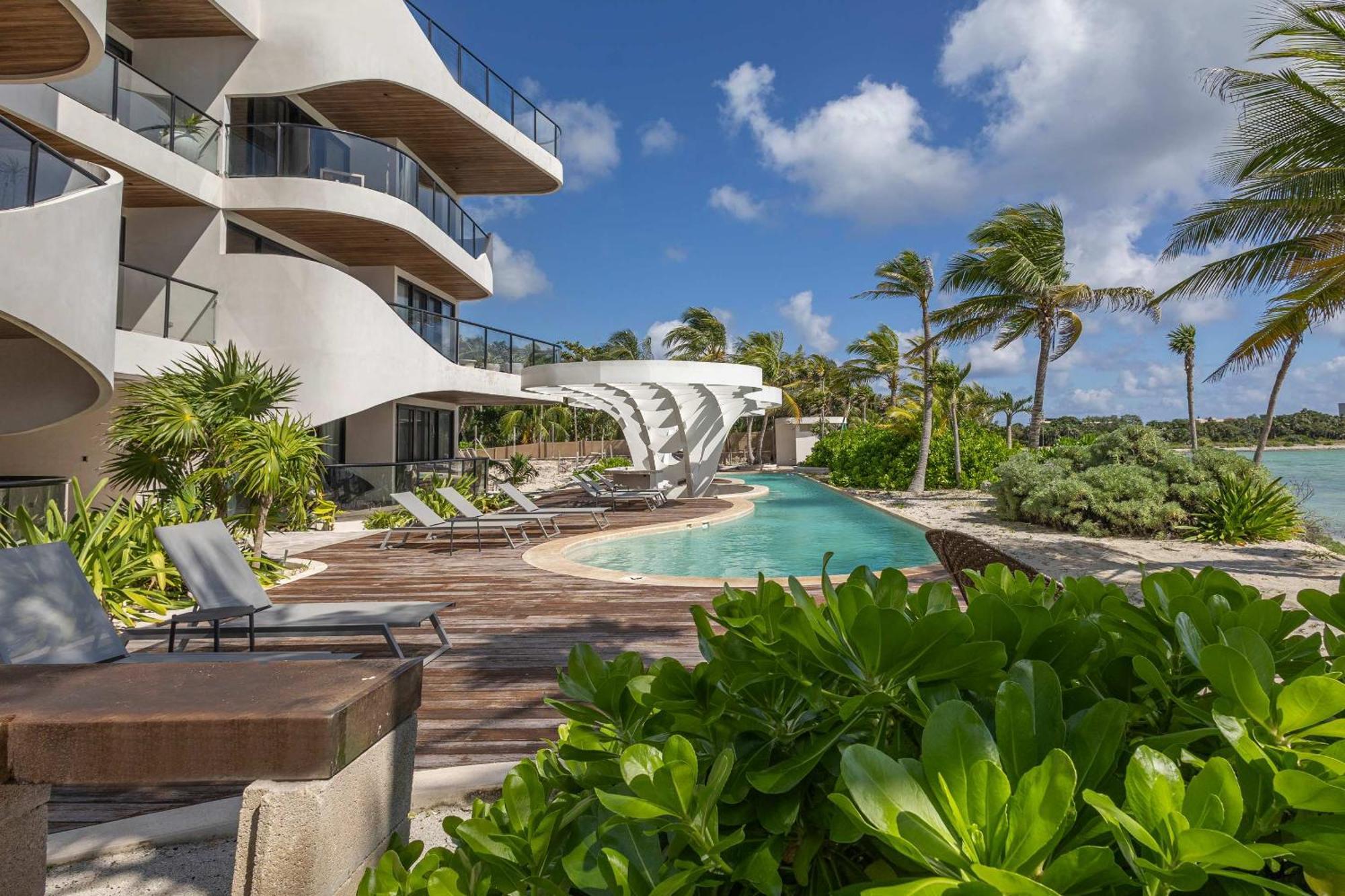 Luxury Oceanfront - Mexico *