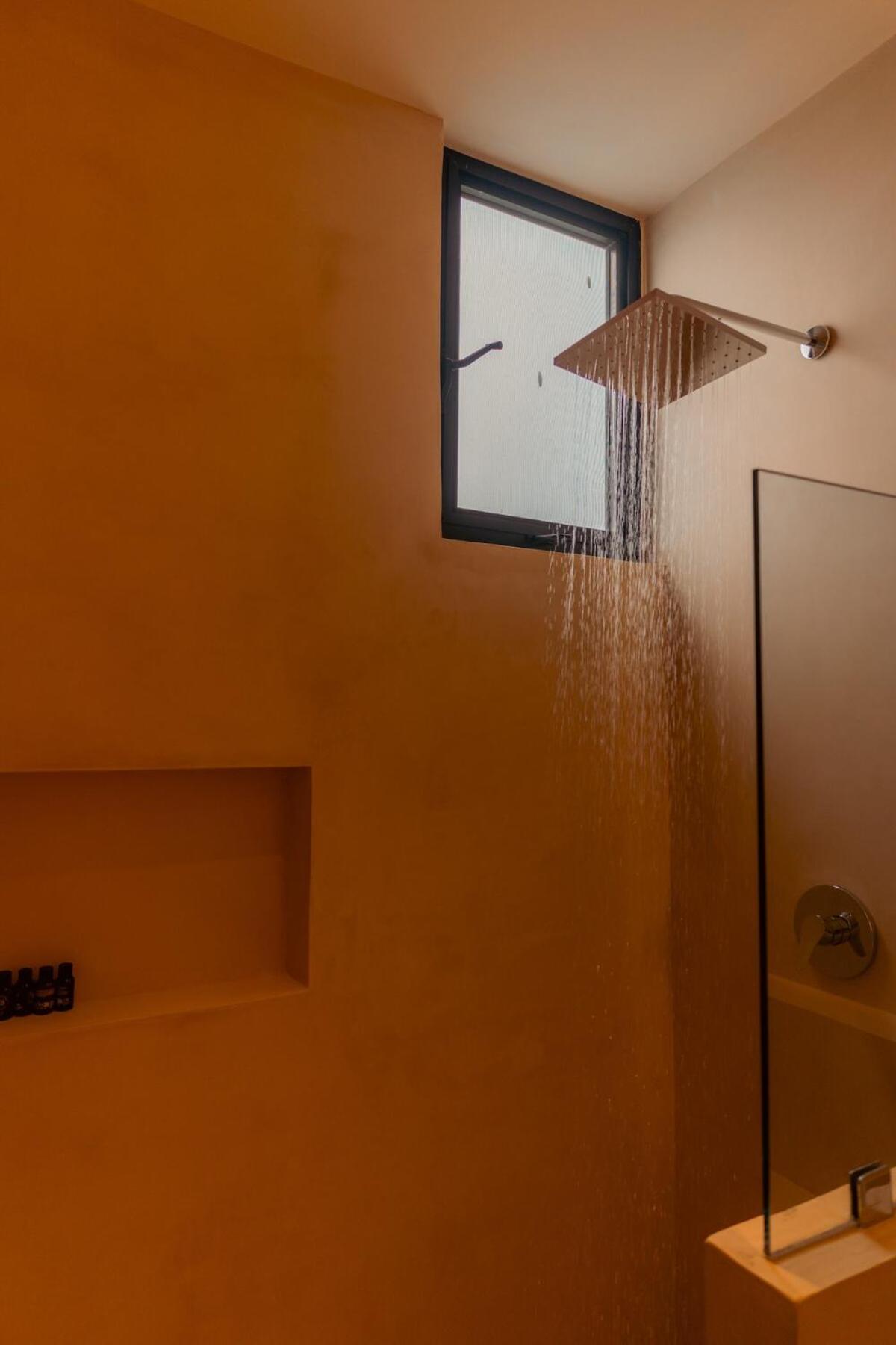 Apartamento Lush Jungle Retreat Gated Community & Concierge