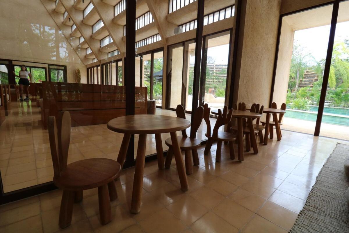 Apartamento Lush Jungle Retreat Gated Community & Concierge