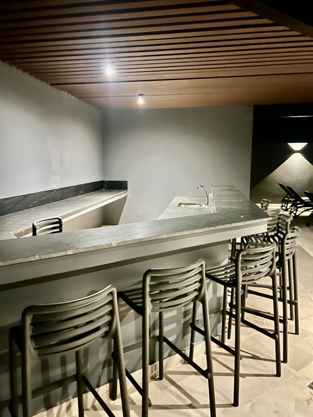 Apartamento Luxury 2bdr With Direct Pool In Paramar Black