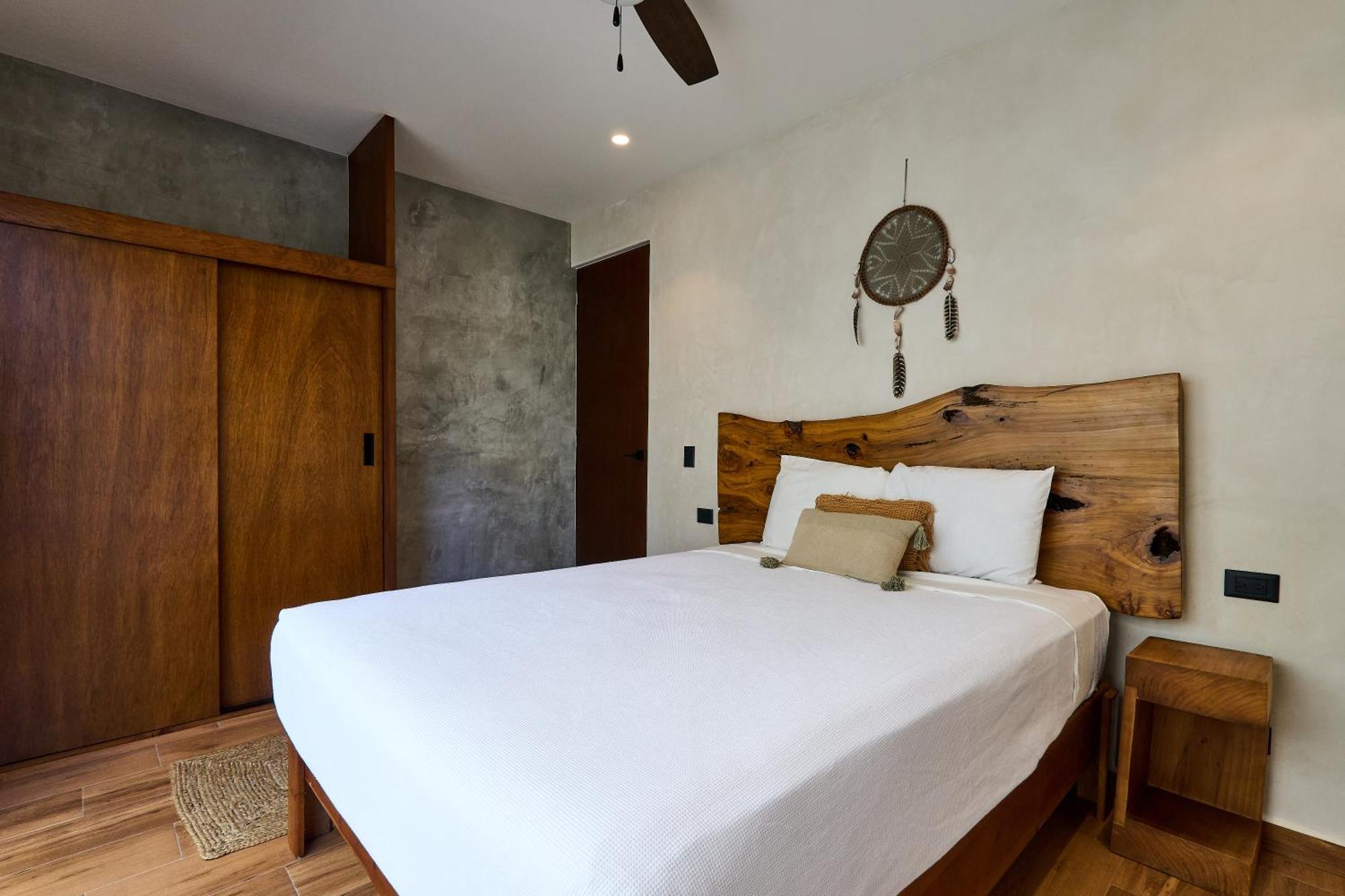 Casa Baay - Private 17 Bedroom House, 34 Pax, Rooftop And Pool Сasa de vacaciones *