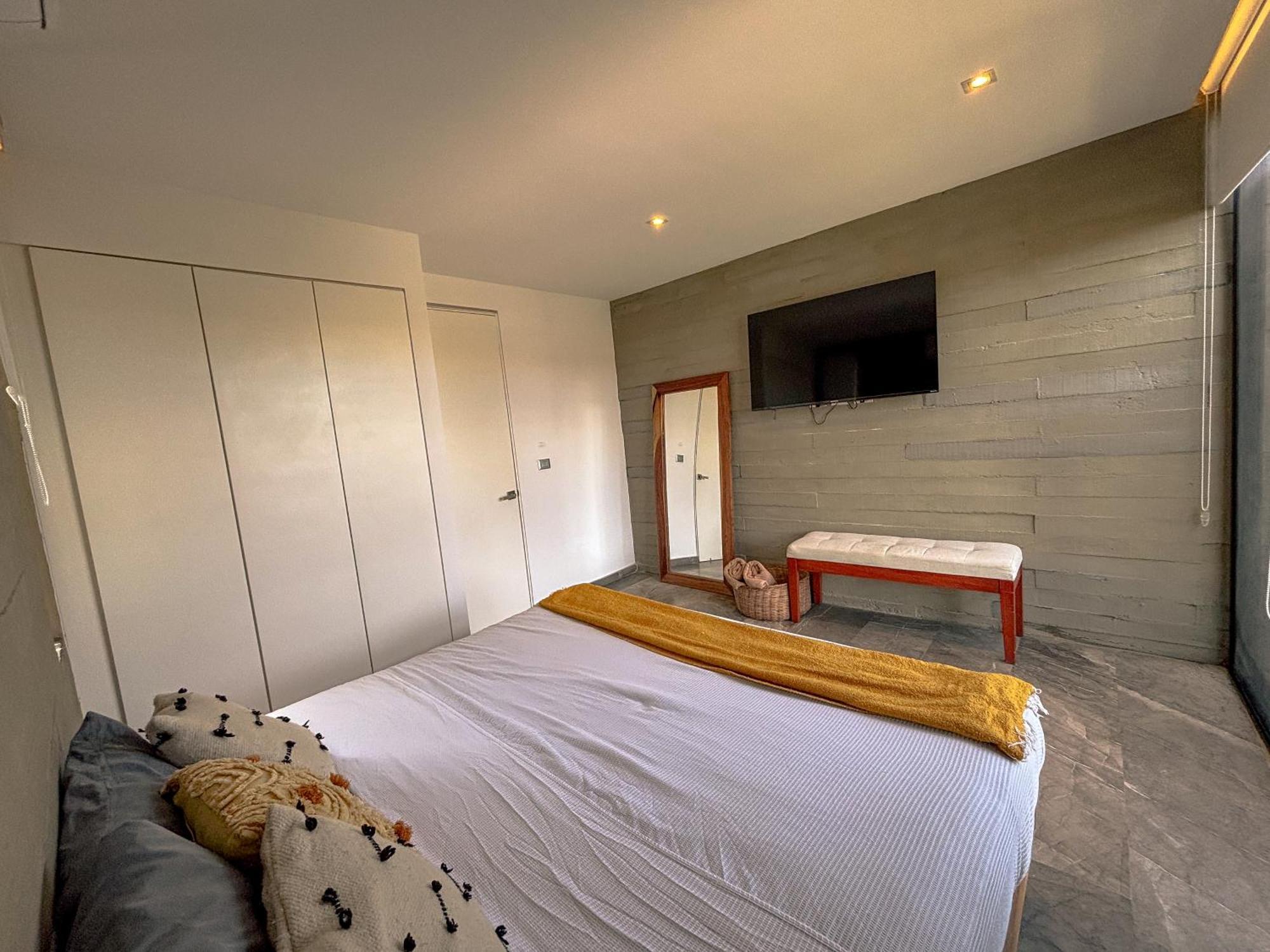 Lujoso Penthouse De Tres Pisos En Madara Apartamento *