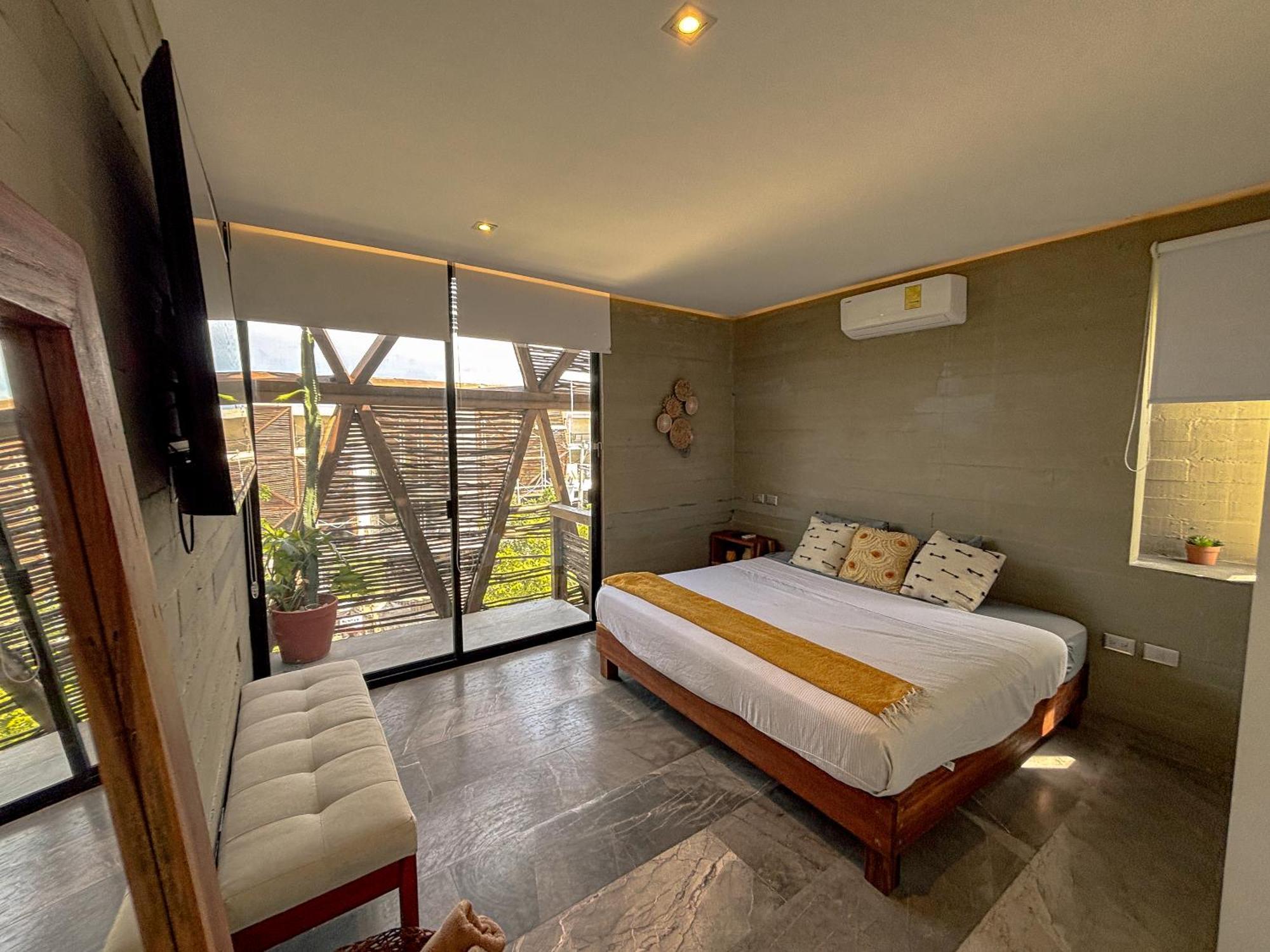 Apartamento Lujoso Penthouse De Tres Pisos En Madara *
