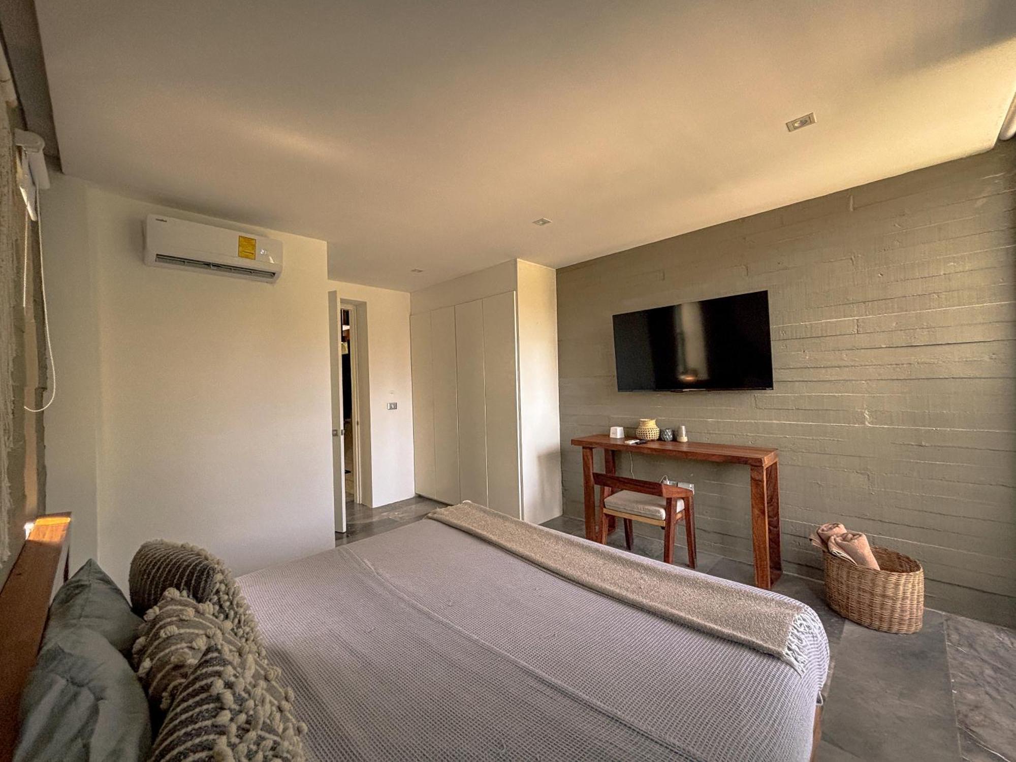 Lujoso Penthouse De Tres Pisos En Madara Apartamento *