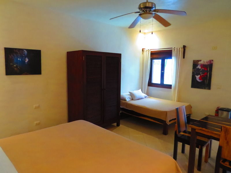 Hotel Xibalba Dive Center