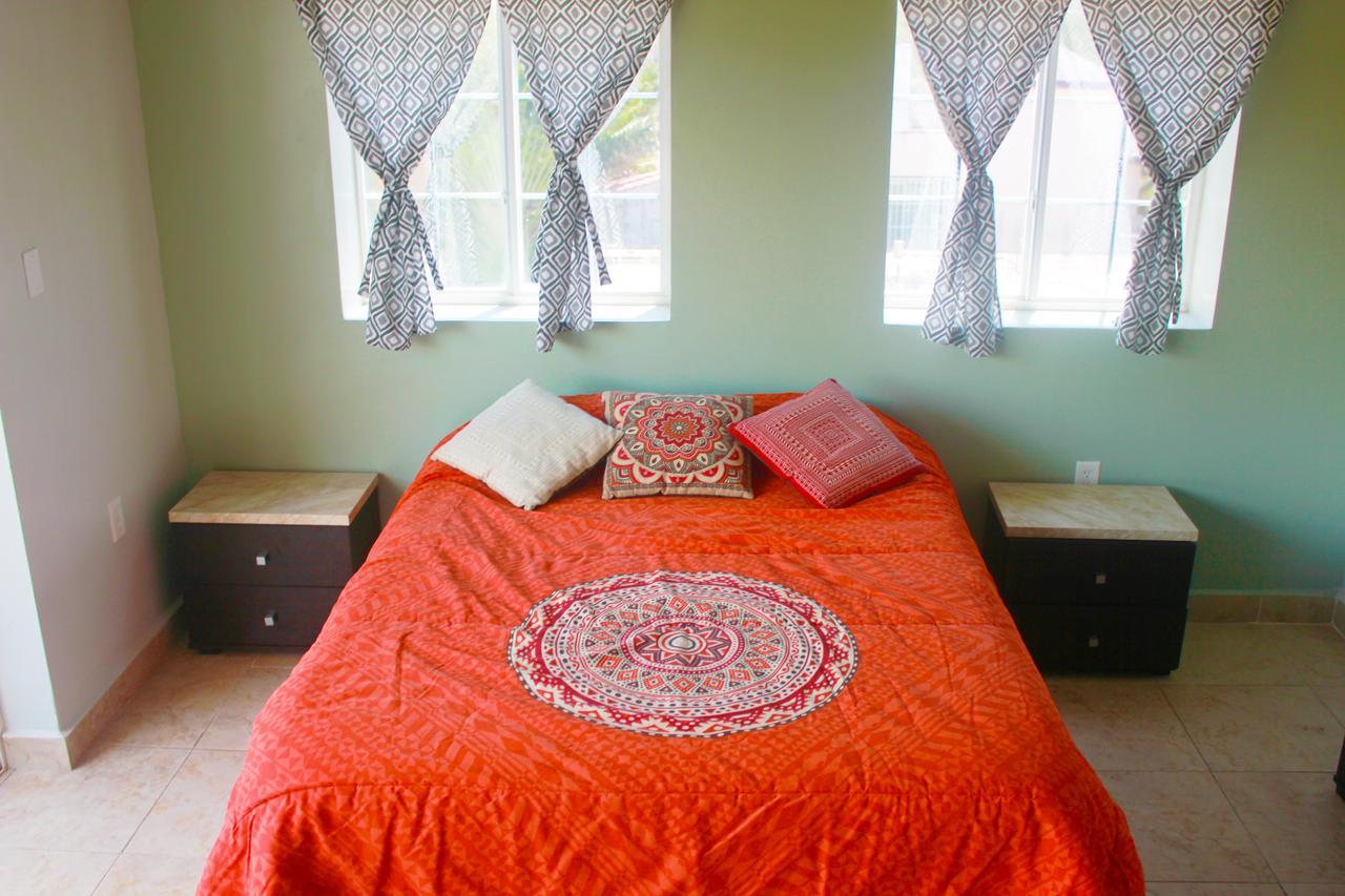 Quintana Roots Hostal