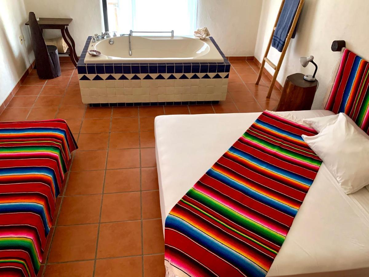Lo Nuestro Petit Tulum