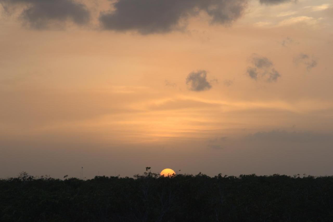 Sunset Bungalows Hotel 2*