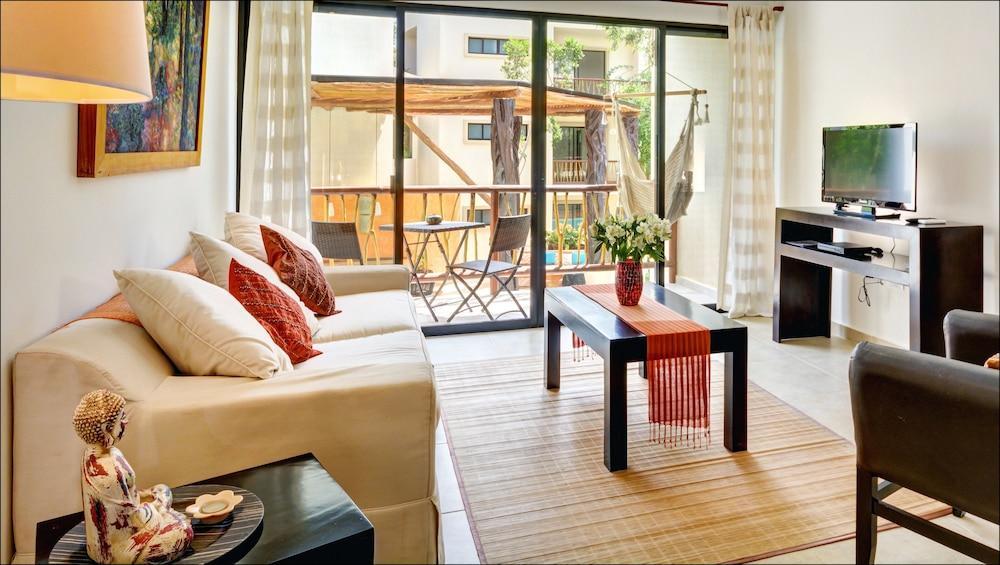 Anita 2 Bedroom Sleeps 5 3*