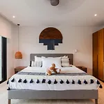 Your Place In Town With Pool, Coworking And Gym Located At Central Park Lagunas