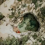 K NAJ- Tiny House con cenote natural privado.