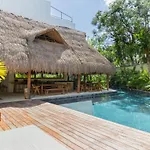 Spacious 1BR Condo Concierge Private Pool in Tulum