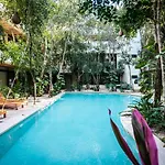 Casai - Boho-Chic Penthouse With Private Pool In La Veleta