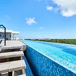Ph Hamlet -Private Pool & Roof & Beach Club Access