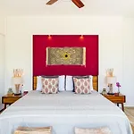 Chic & Mexican Villa, A True Oasis Pool, Security