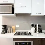 Skyline 2 New 2Br/2Bath Apt Private Pool/Rooftop