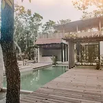 Villa Xuncari en el corazón de la selva Tulum