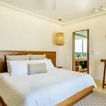 403 Stunning Rooftop Apartment For Couples W/Private Pool