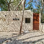 Afra 5 Jungle House With Pool