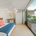 305 Luxury Penthouse With Private Pool