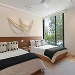 205 Perfect Location 3 Bedrooms Apartment