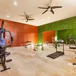 Spacious 3 Bed Penthouse With Rooftop And Gym