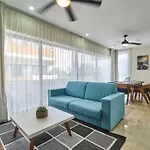 2 Bedroom Apartment With Rooftop Pool And Gym