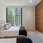 205 Perfect Location 3 Bedrooms Apartment