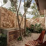 Jungle Hideaway 2Br/Plunge Pool