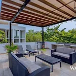 Increíble Townhouse de 3 Rec. con Alberca Privada