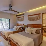 Luxury 3 Bed & Bath Eco-Chic Villa - Private Pool