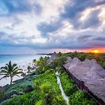 Modern Studio With Infinity Pool Aldea Zama