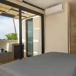 2 Floors W/Private Roof Top Pool.Near Beach&Town.