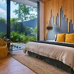 Maison Siscolino 4Bdrm W/ Swimup & Rooftop Pools