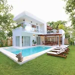 Estrena Espectacular Villa, Piscina Xl Y Jacuzzi