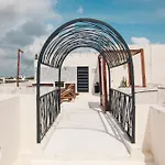 2 Bikes Free Exlusive Building Close To The Sea