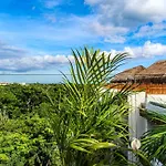 Private Pool & Bedroom Paradise