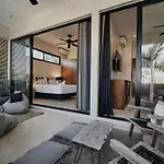 Yax\'Na House Luxury 240M2 - 12 Persons - 6 Rooms - 2 Swimming Pool - 3 Jacuzzis