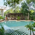 Jade Tulum