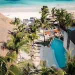 Odyssey - Private Plunge Pool & Beach Club Access