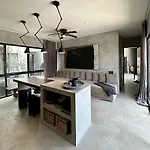 Jungle Boho Designer Apart 11 W50 Off Access Hotel Bardo